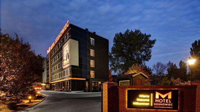 M Hotel 소스노비크 외부 사진