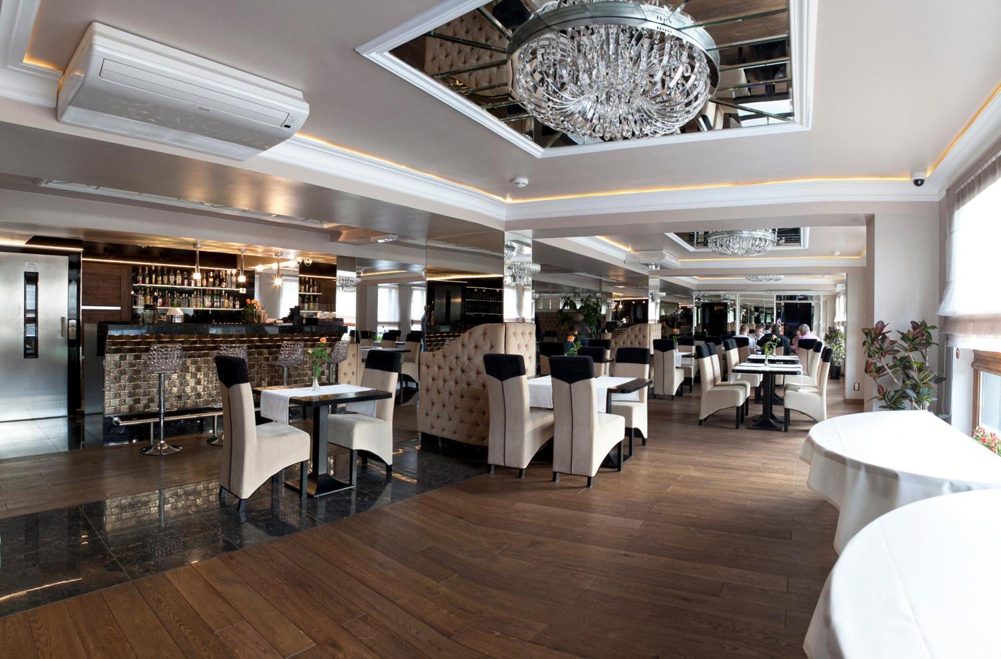 M Hotel 소스노비크 내부 사진