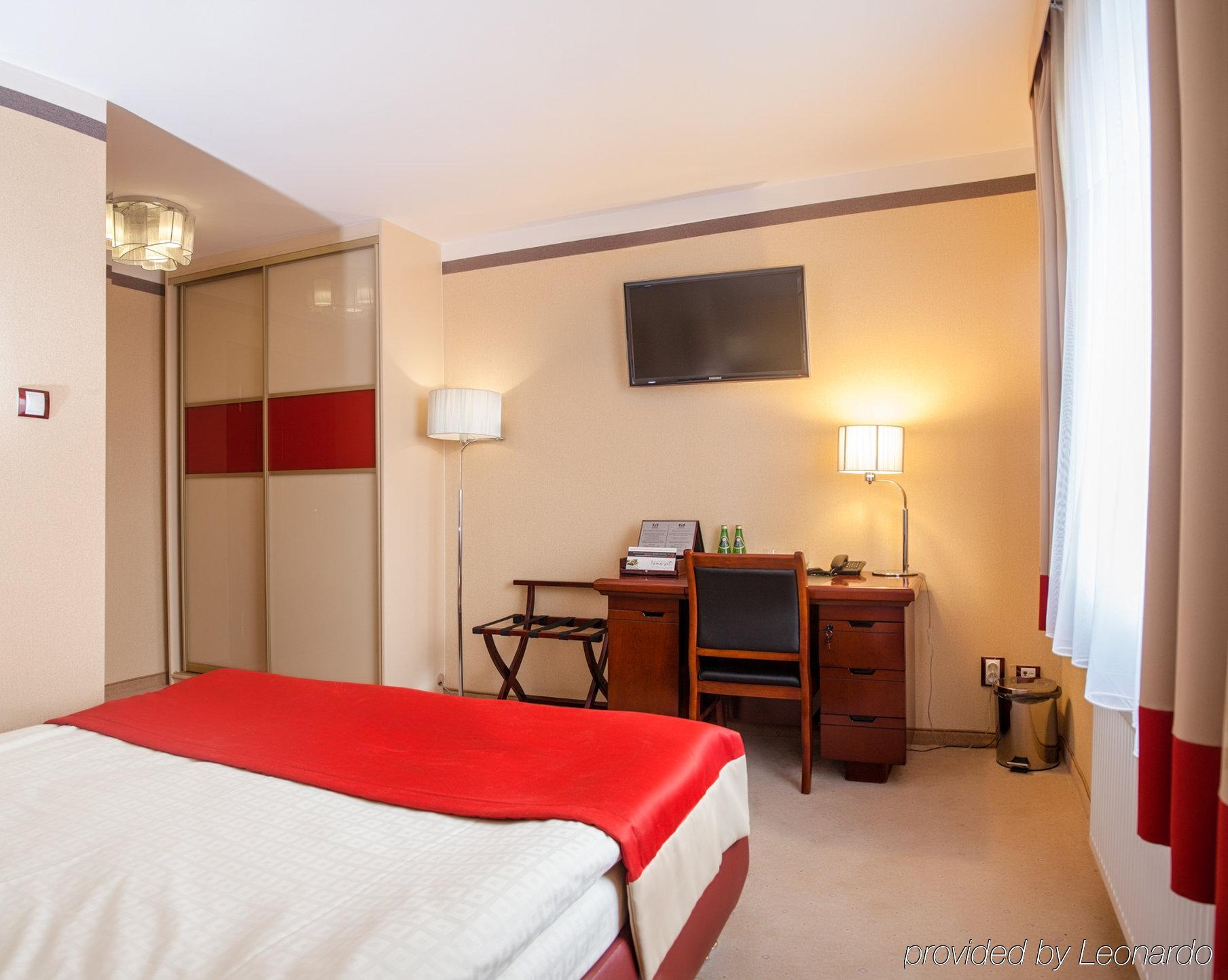 M Hotel 소스노비크 외부 사진