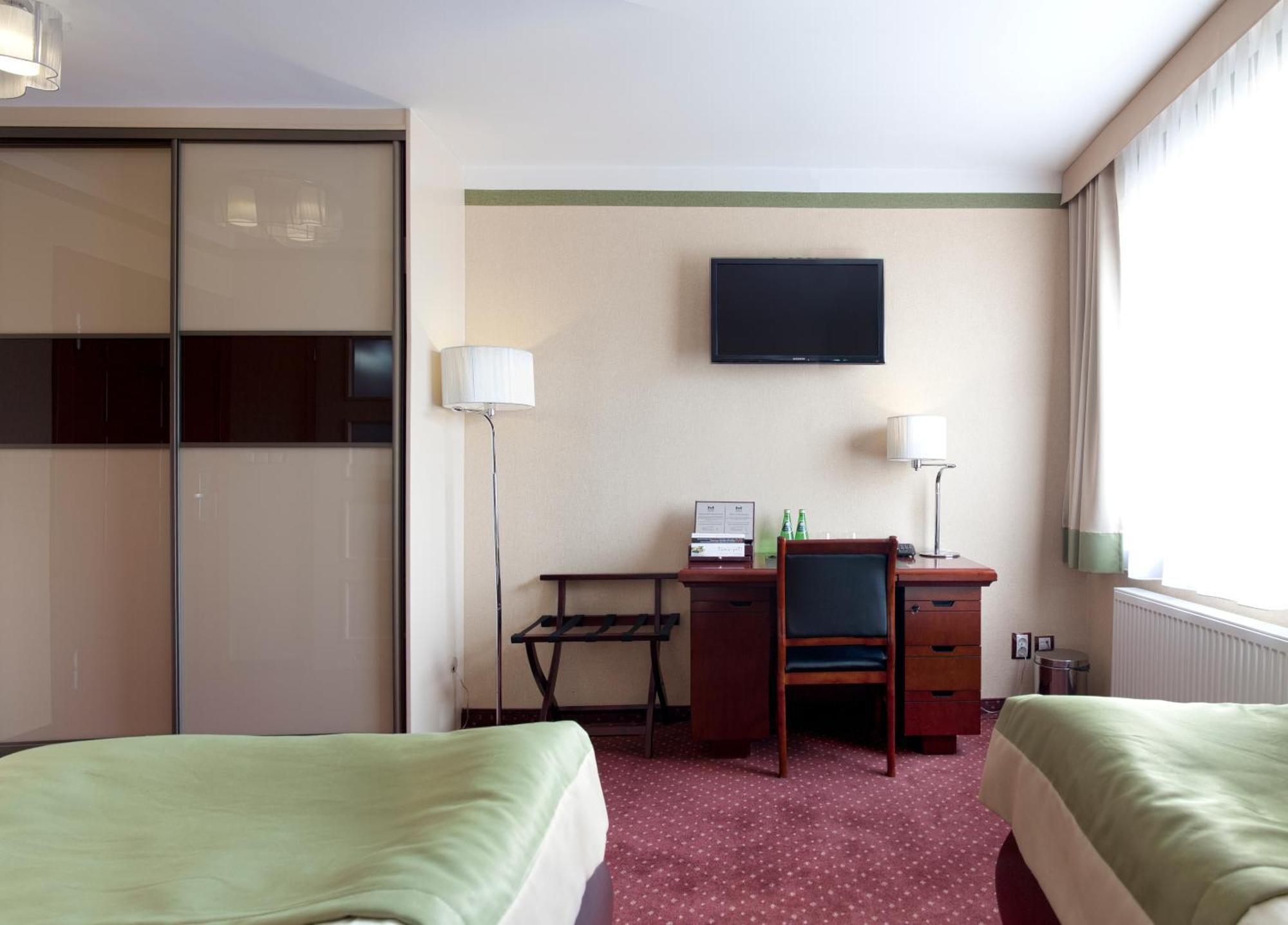 M Hotel 소스노비크 외부 사진