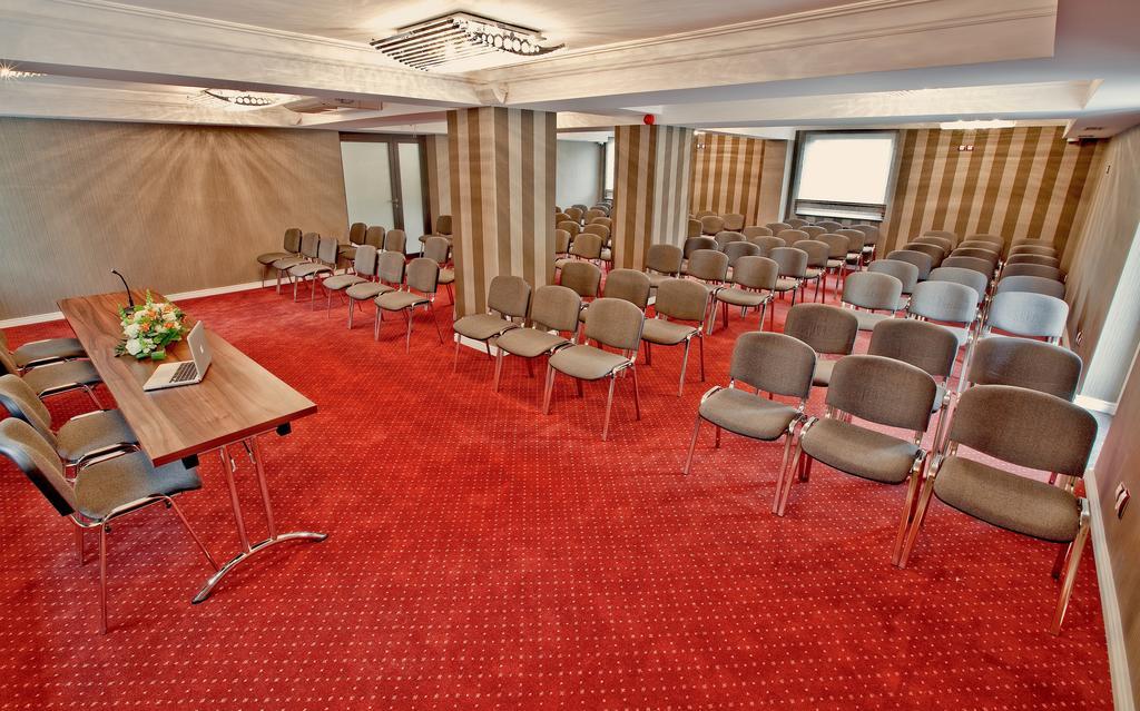 M Hotel 소스노비크 외부 사진