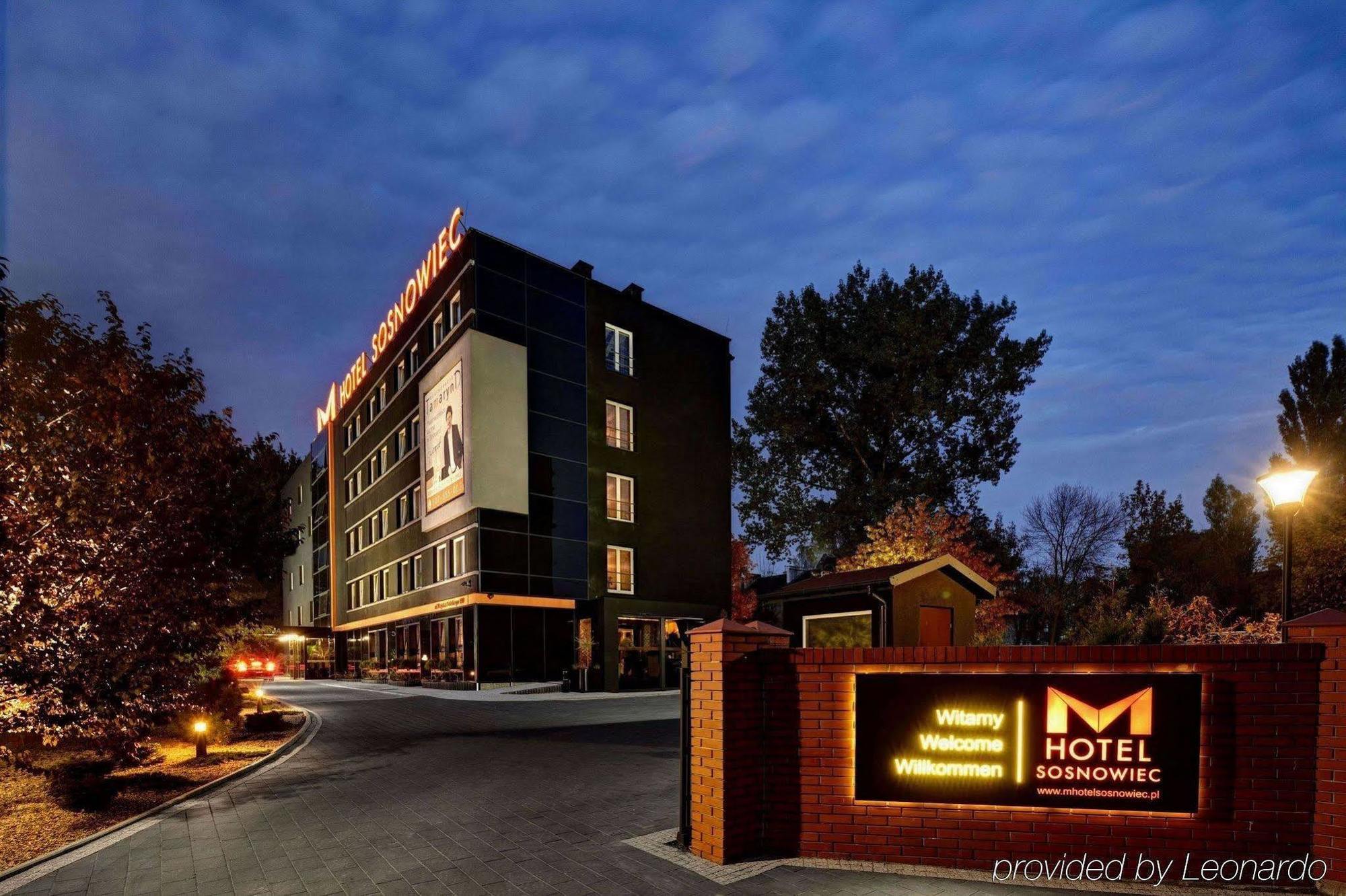 M Hotel 소스노비크 외부 사진